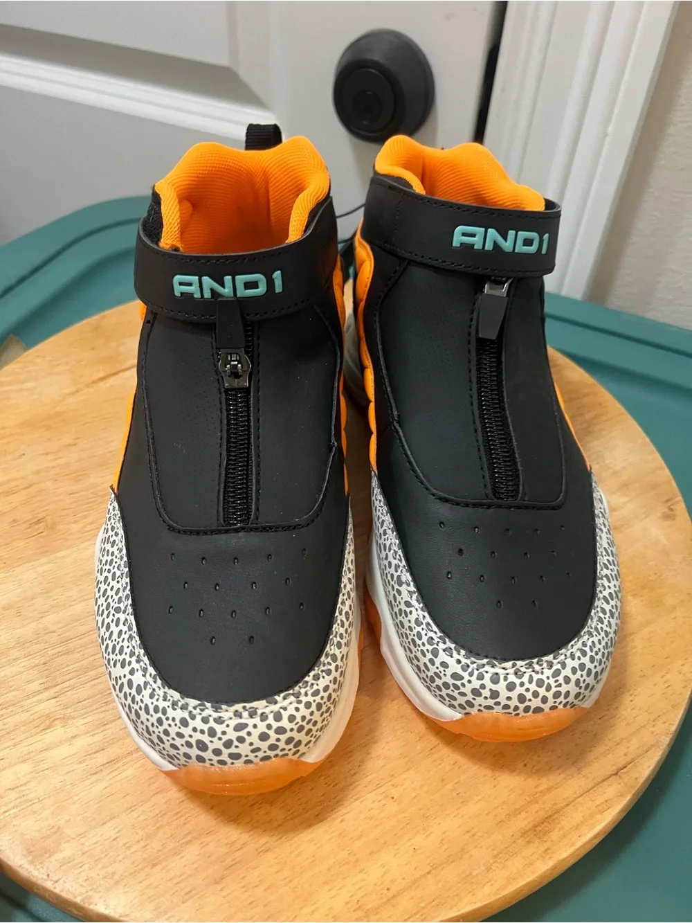 And1 Kids High-Top Sneakers in Orange and Black